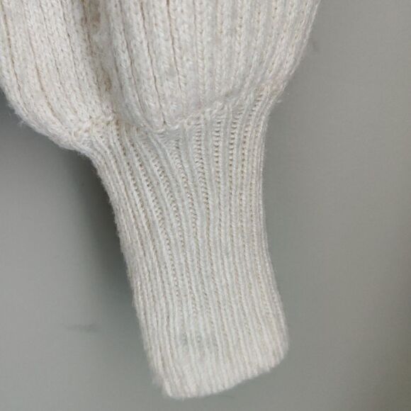 H&M balloon sleeve mock neck sweater - Picture 3 of 7